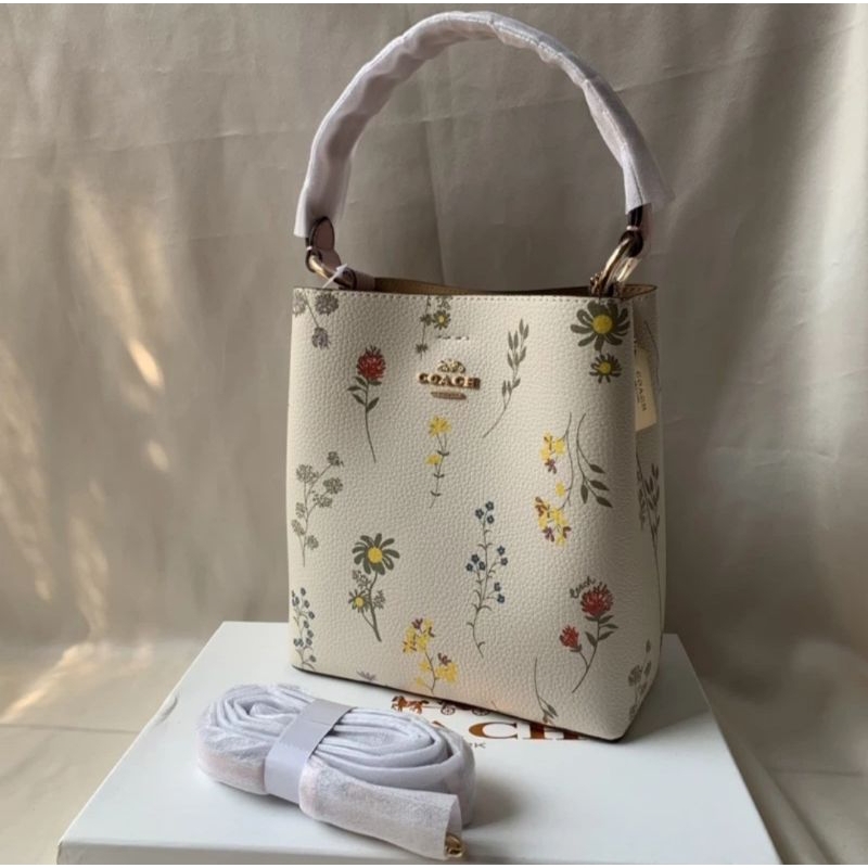 Coa ch Small Town Bucket Bag with Spaced Wild Flower Print - Bag Coach - Coach Bag - Tas Coach Flowe