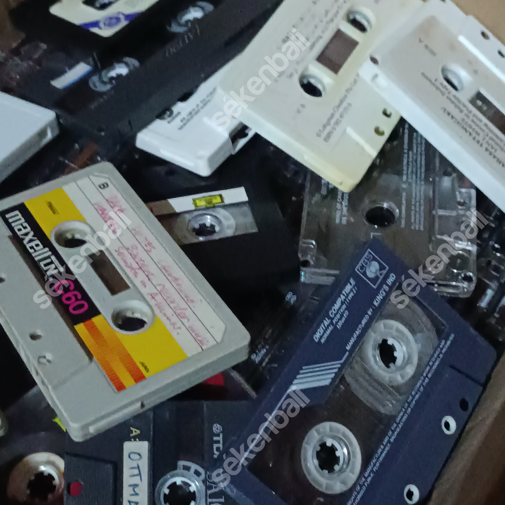 Kaset Pita Bekas - Kaset Tape - Case Kaset Pita - Kotak Kaset Pita Hitam Bening - Kaset Pita Dekoras