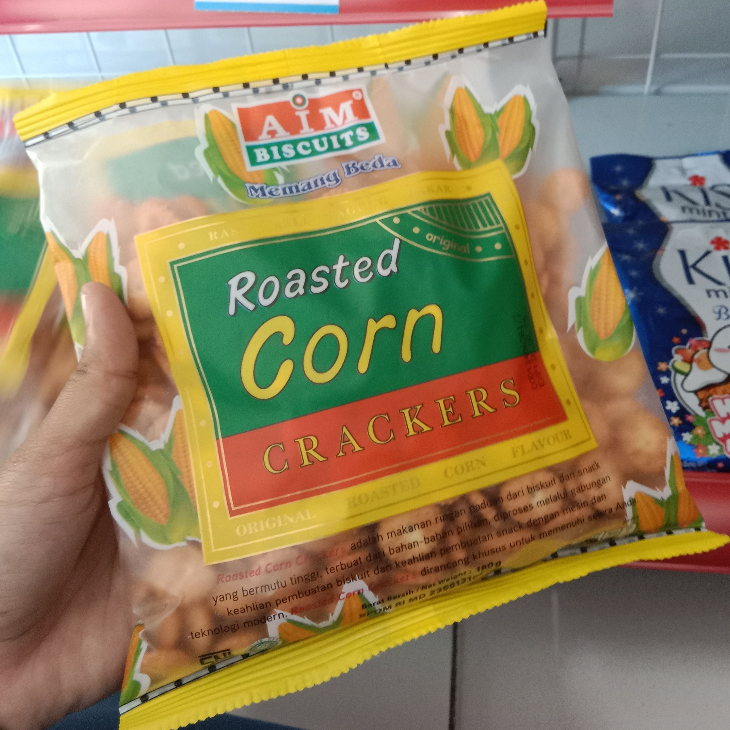 AIM Roasted Corn Crackers Biskuit AIM Corn