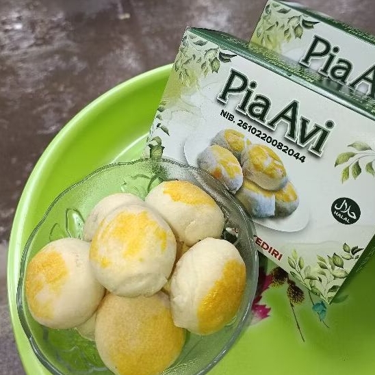 

PIA AVI Khas Kediri 1 box isi 10 pcs / Bakpia Premium Tanpa Pengawet / Pia Kacang Hijau - Coklat - Keju Susu - Nanas - Abon