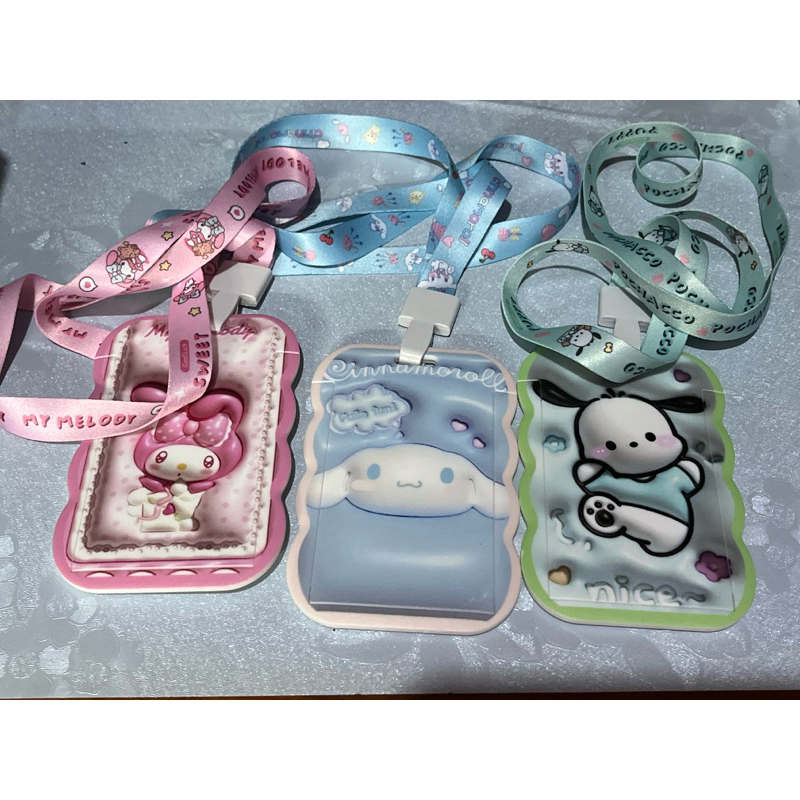 

Lanyard / Tempat menyimpan kartu motif sanrio