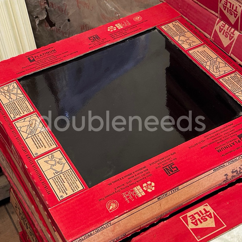 KERAMIK LANTAI FONTE BLACK 30x30 40x40 / KERAMIK LANTAI HITAM POLOS GLOSSY ASIA TILE 40x40