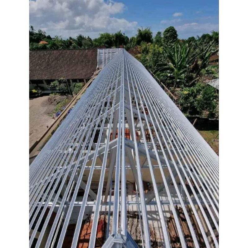 baja ringan atap sekolah terpasang