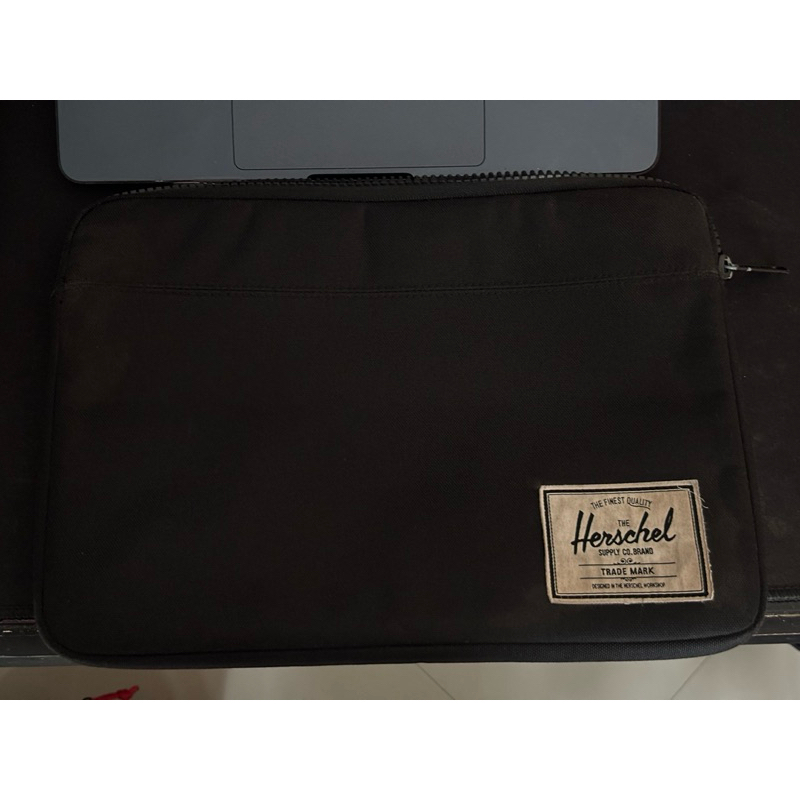 Original Herschel Laptop Sleeve 13 Inch Second Bekas Preloved