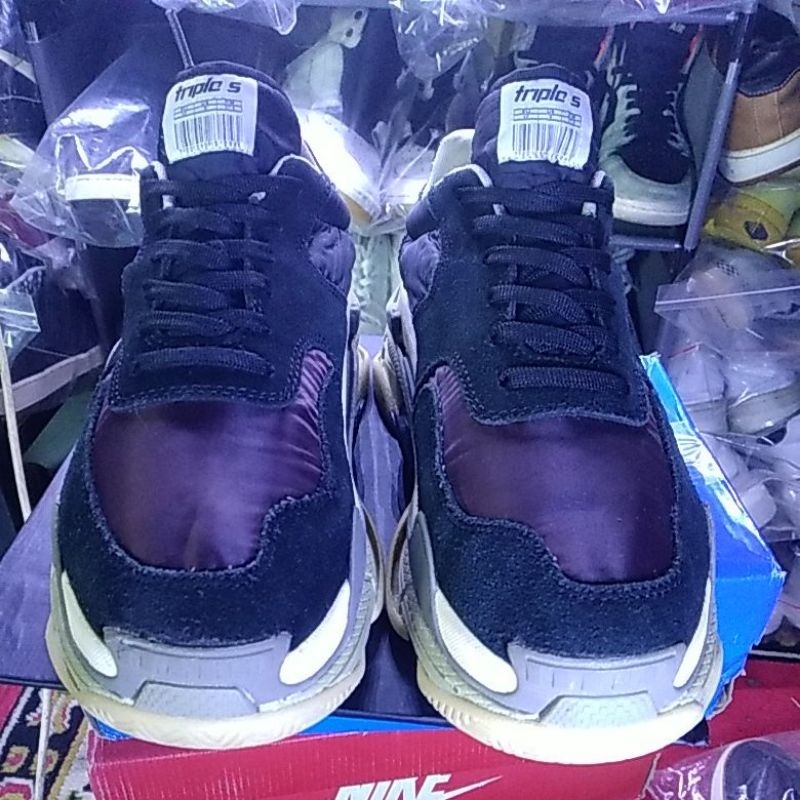 sepatu bekas bal3nciag4 size 42 insol 27, 5cm