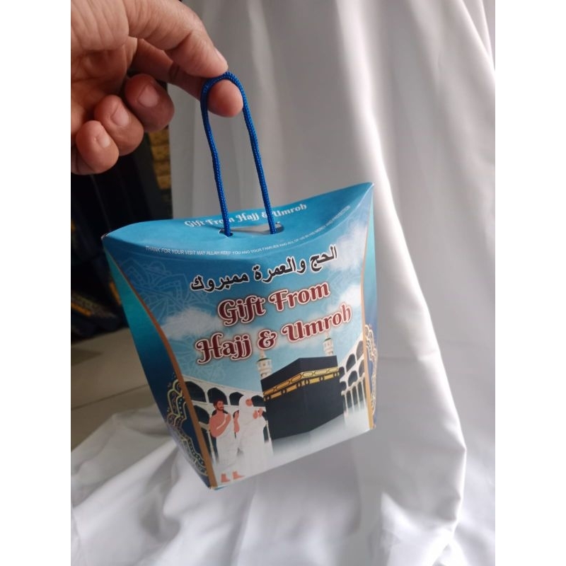 

Paper Bag Dus Gift From Haji&Umroh/Dus Paket Oleh-Oleh/ Dus Hampers