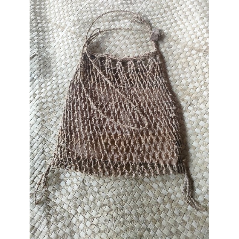 tas koja ciri khas baduy trbuat dari kulit kayu teureup lebar buka 17cm panjang 28 cm
