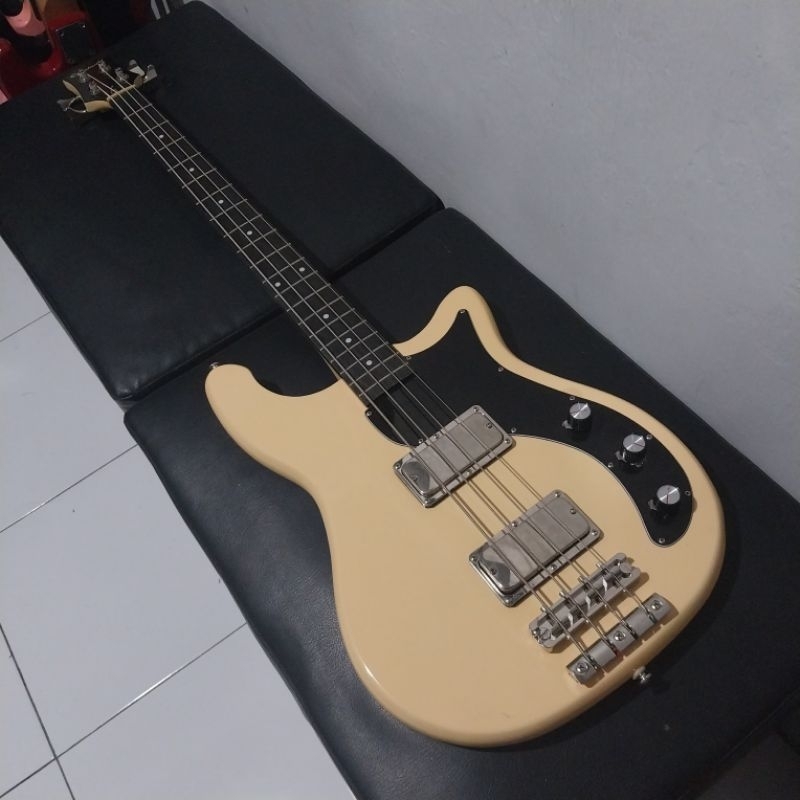 Bass Epiphone Embassy Rare Item