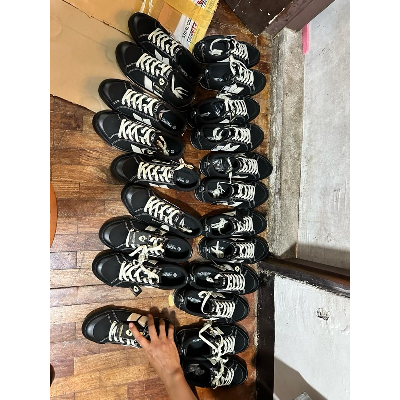 macbeth Elliot black cement