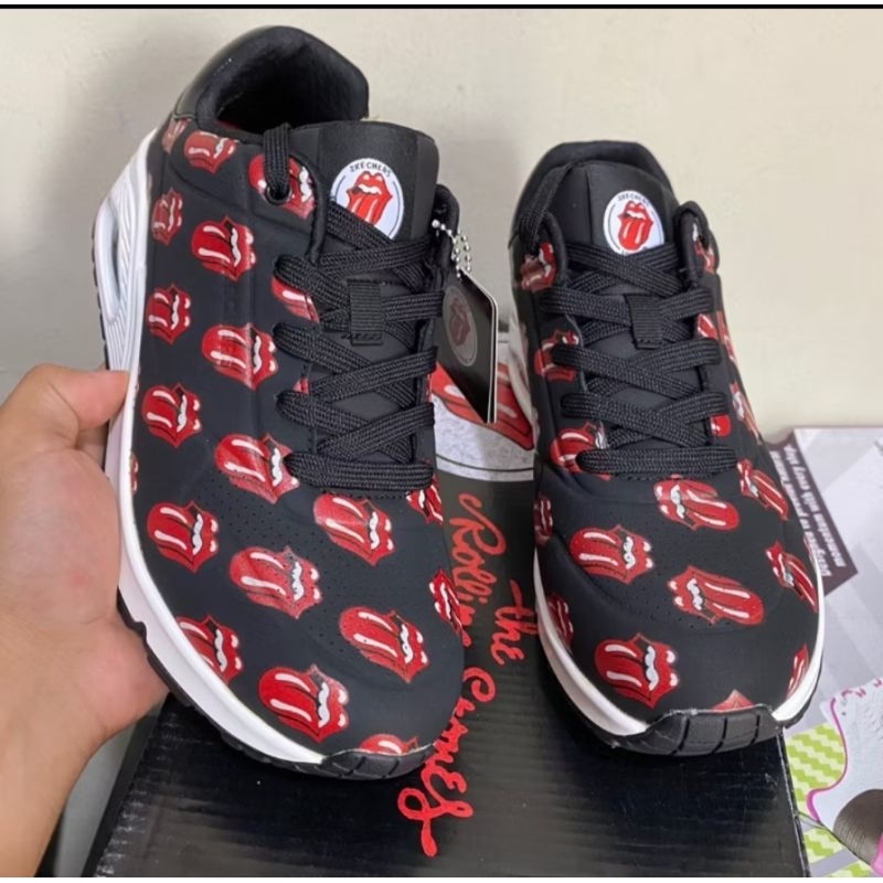 Sepatu Skechers  (Limited Edition) Prelove Like New 100% Lengkap Dus Box.