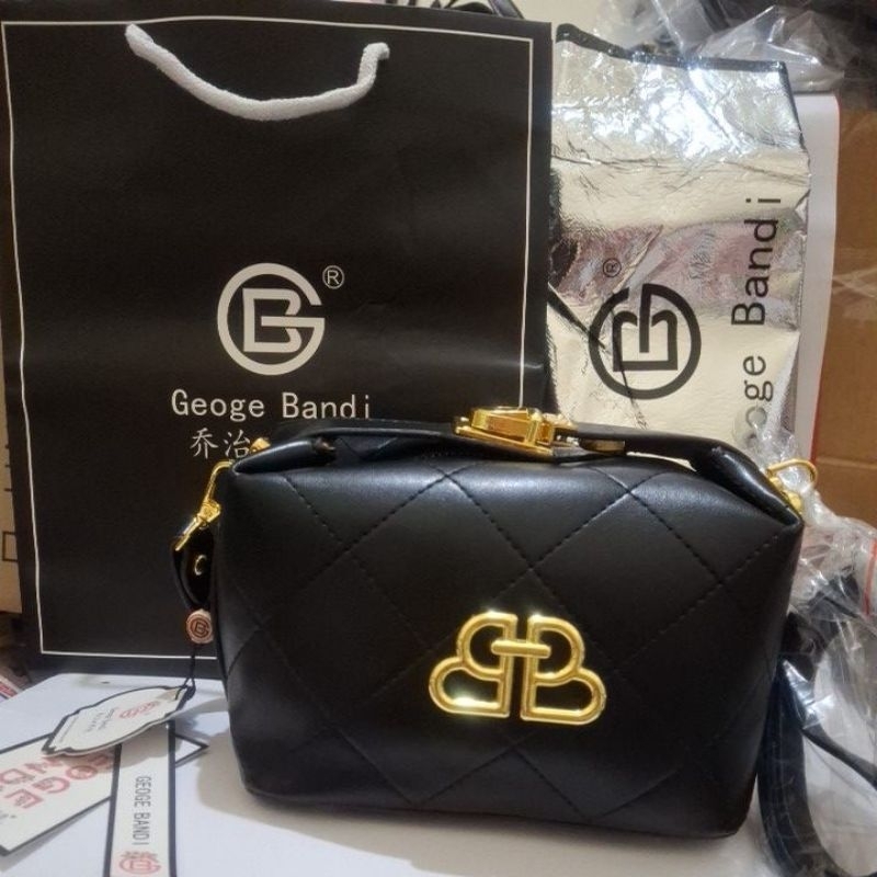 Slinkbag/Shoulderbag/Handbag GEOGE BANDI IMPORT.