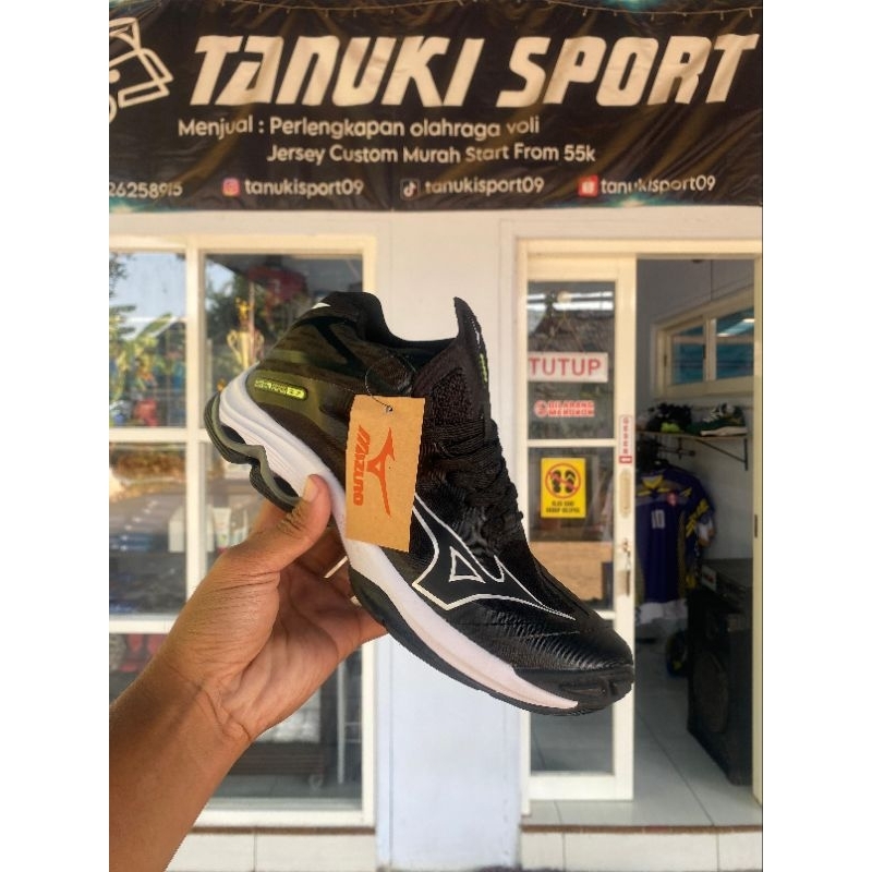 Sepatu Voli Mzn Wlz7 mid Premium