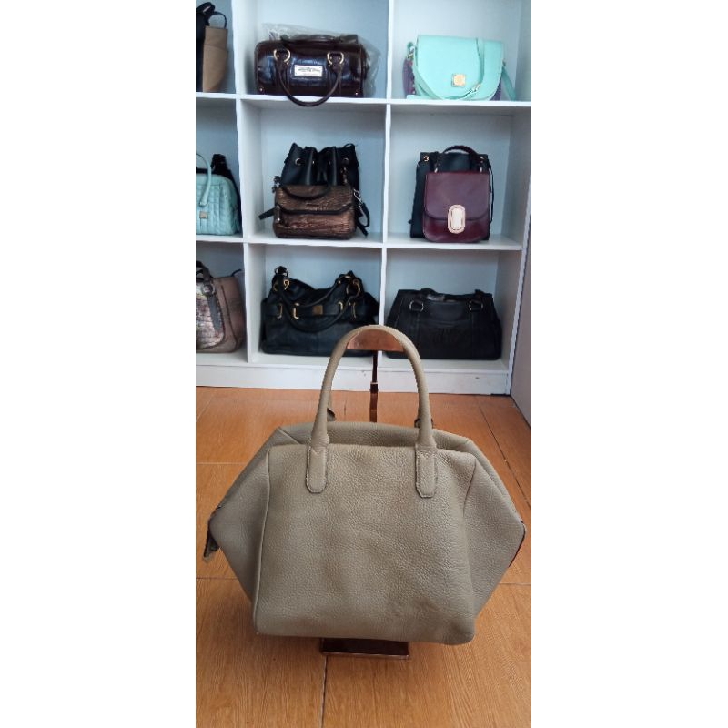 Preloved bag BRUNO MAGLI
