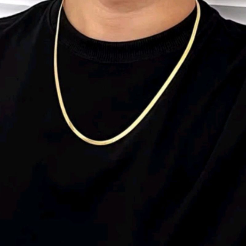 kalung titanium gold (rantai pendek    pria .wanita*size kalung panjang 48 cm lebar 30mm