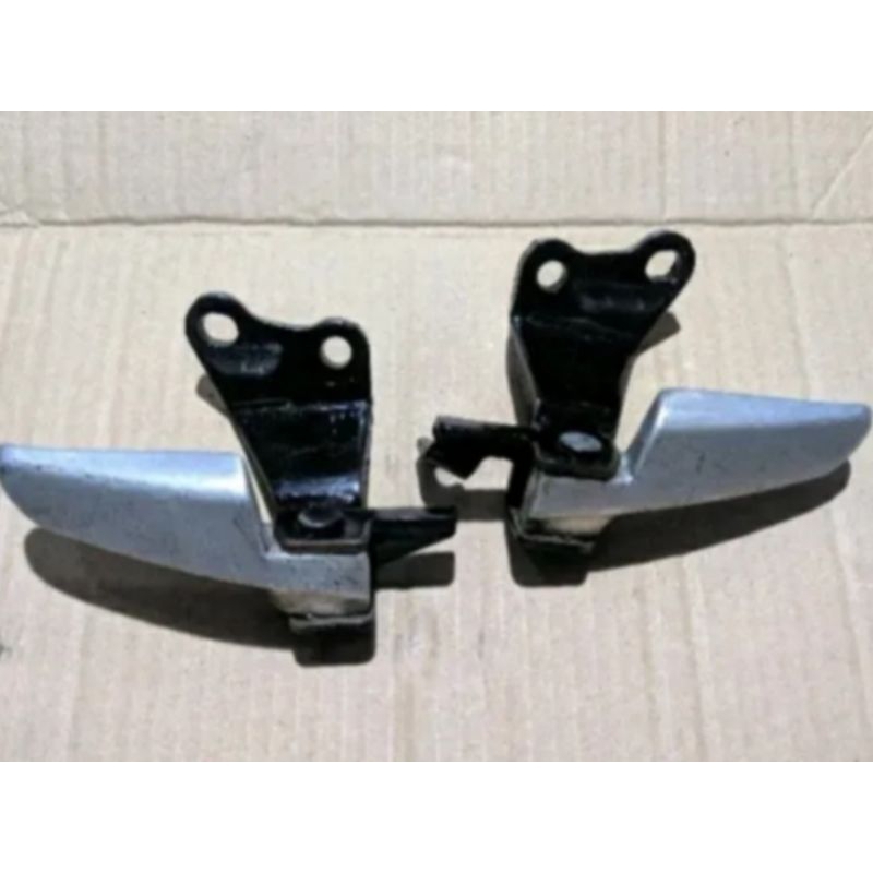 foot step  belakang motor yamaha mio j bekas original asli copotan