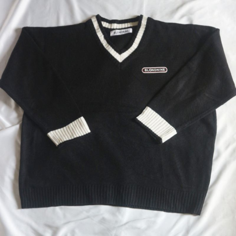 STRAYKIDS LEE KNOW BLONDNINE Vneck Black Boxy Oversize Korean Brand Hitam Academia