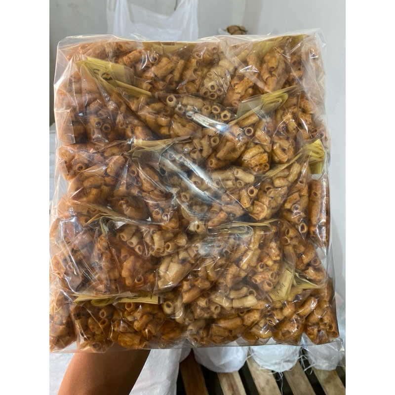 

PAKET USAHA MAKRONI RENYAH 35gr 1bal Isi 50pcs - KUMPI SNACK