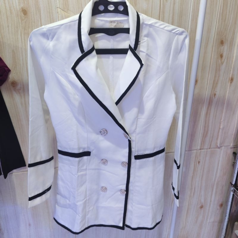 preloved blezer/cardingan putih panjang