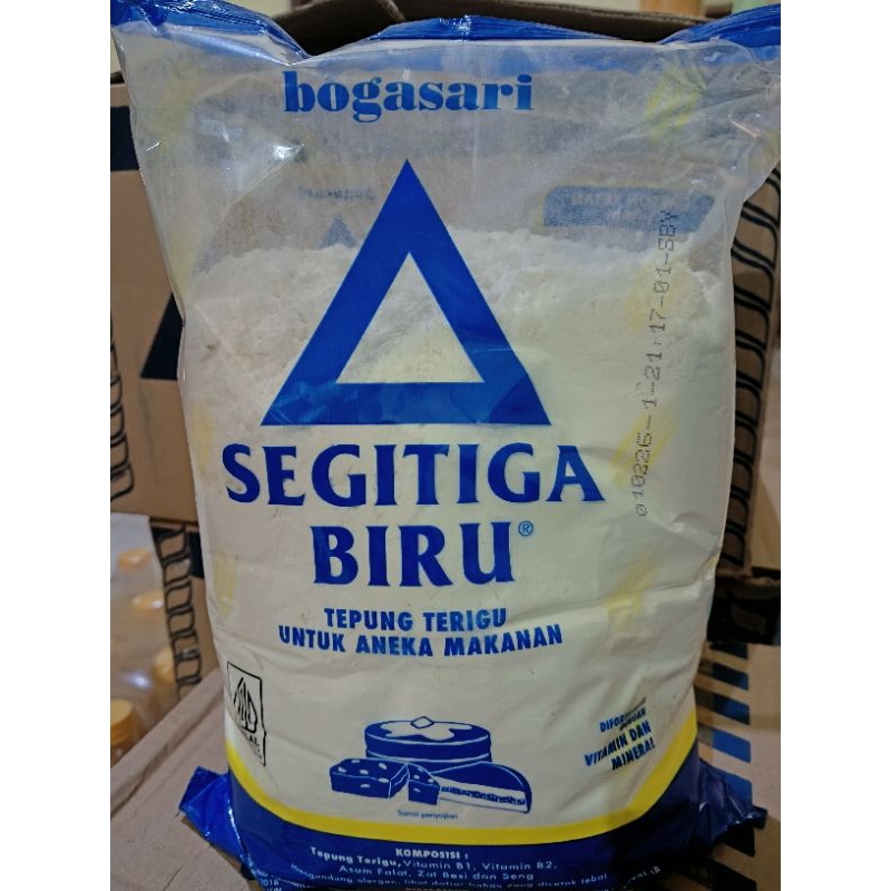Tepung Segitiga Biru Bogasari