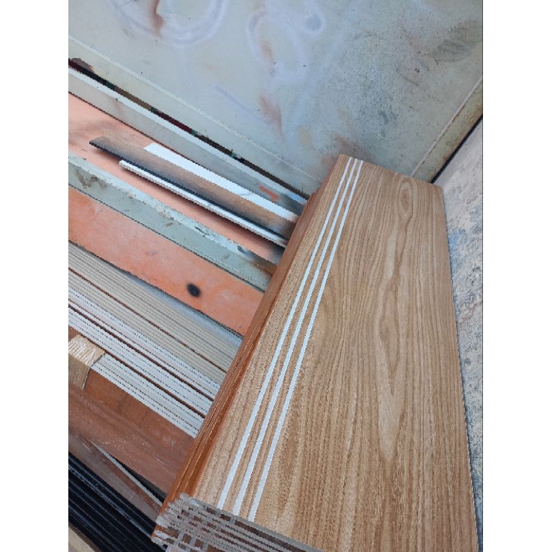 keramik tangga granit tangga 35×90 40×90 Doble bevel motif kayu coklat muda request costoum ukuran