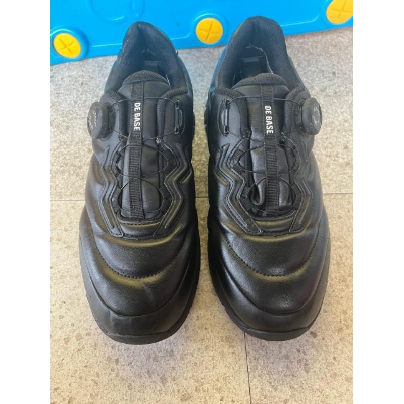 Sepatu De Base Triple Black