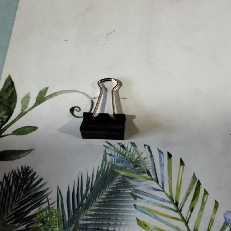 

binder clip 111