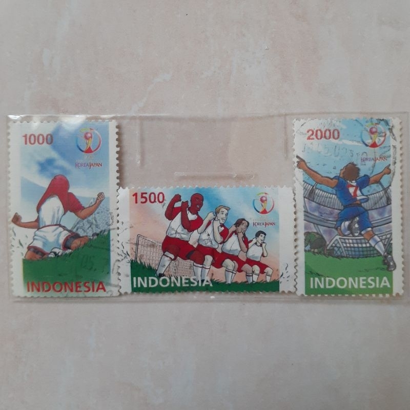 

(A) Perangko Indonesia Piala Dunia Korea Japan Tahun 2002 set lengkap - 3pcs