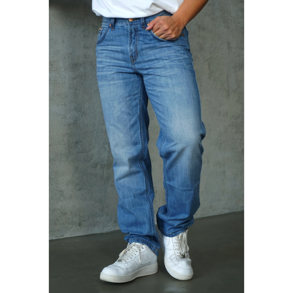 FOREX Celana Jeans Pria Biru Terang Regular Fit DLRN3650