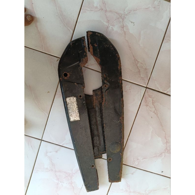 tutup rantai suzuki  tornado