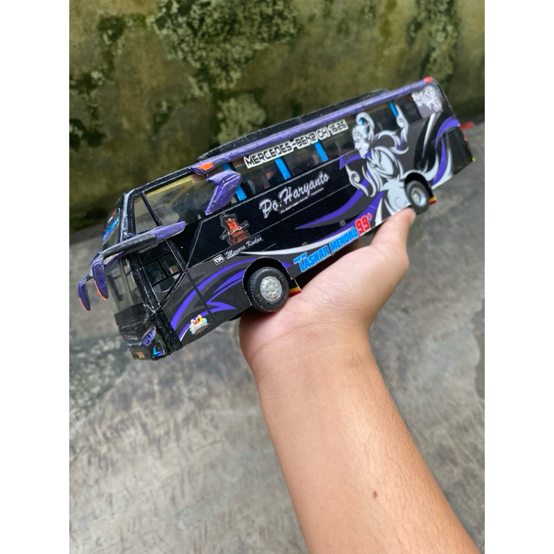 miniatur bus po haryanto