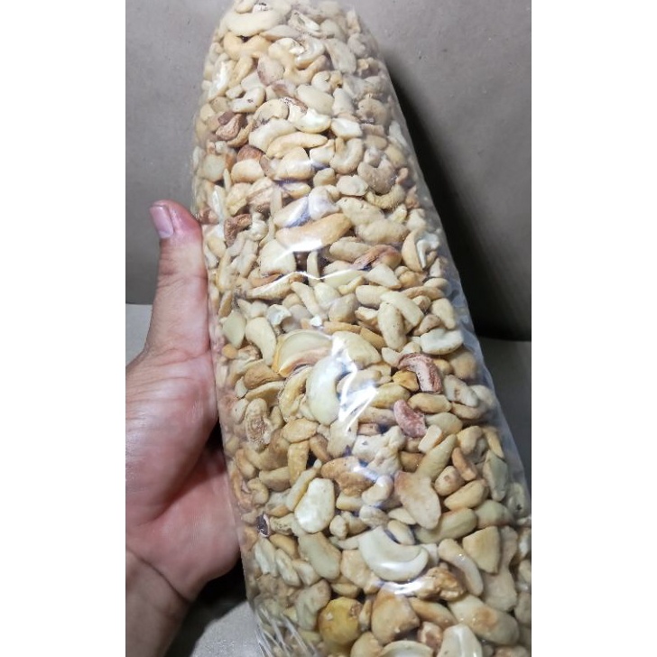 

PAKET kacang Mede patahan mentah 1 kg
