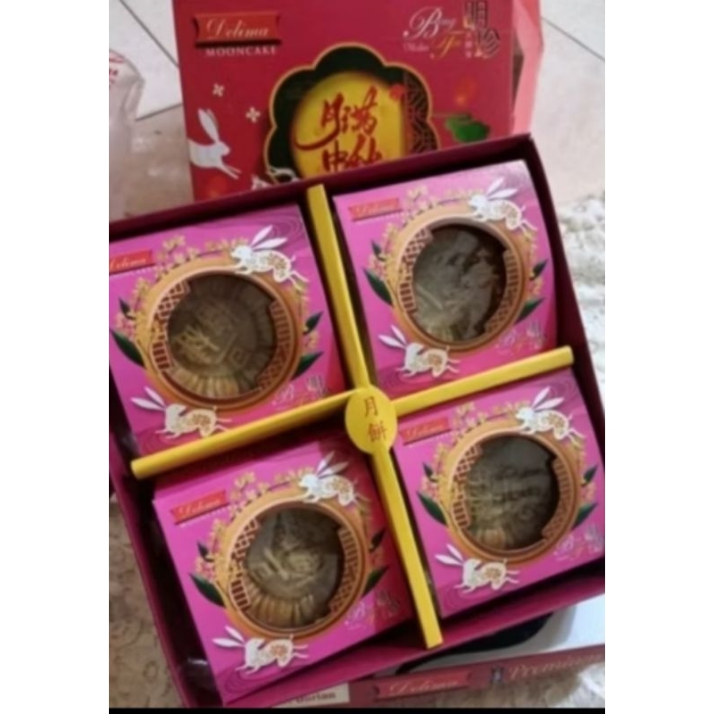 

DELIMA / BENG TIN MOONCAKE KUE BULAN MEDAN ISI 4PCS/BOX