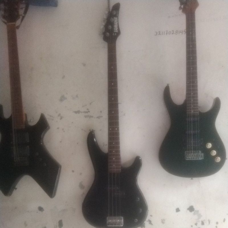 gitar bass Yamaha rbx100 ori