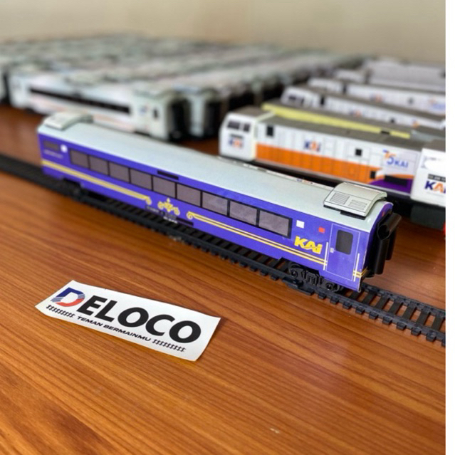 Miniatur Gerbong Kereta Api Compartment Suite Skala HO Bahan Kayu dengan Bogie Railking