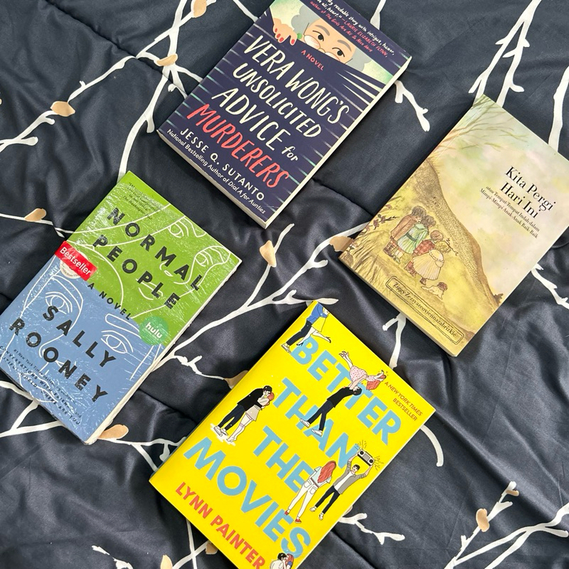 Preloved Books (Sally Rooney Normal People, Jesse Sutanto, Ziggy, Lynn Painters Better Than Movies)