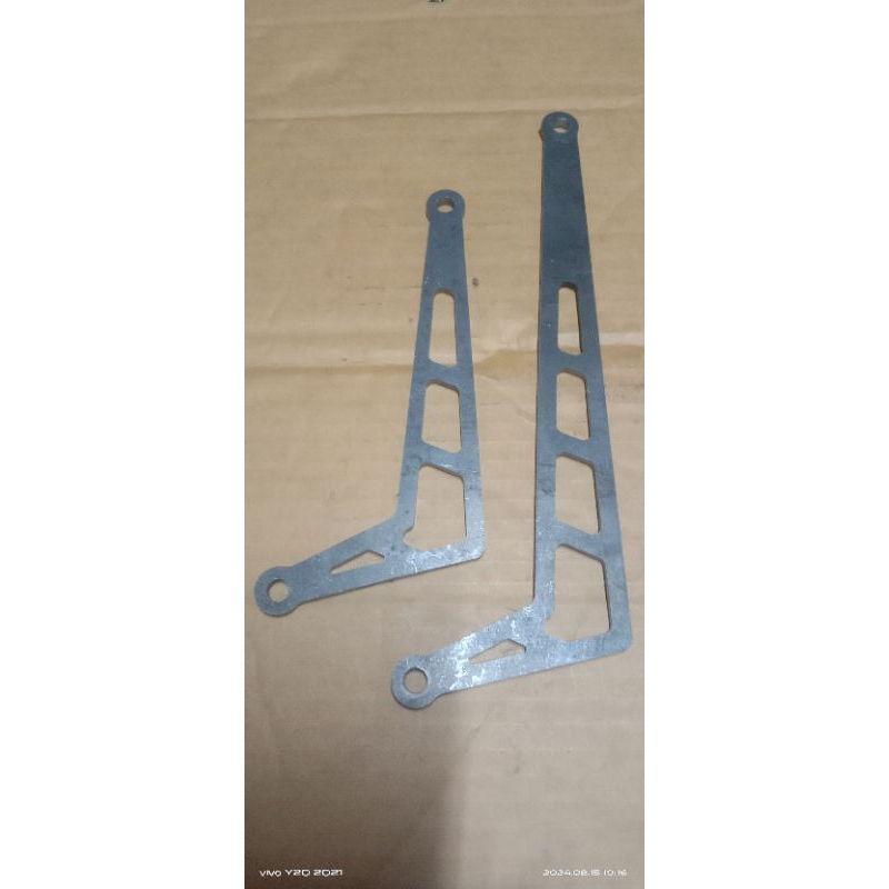 Pangkon Braket Knalpot L lubang Coak model CNC NEW PnP Semua Motor Bahan plat Tebal Panjang 17 DAN 2