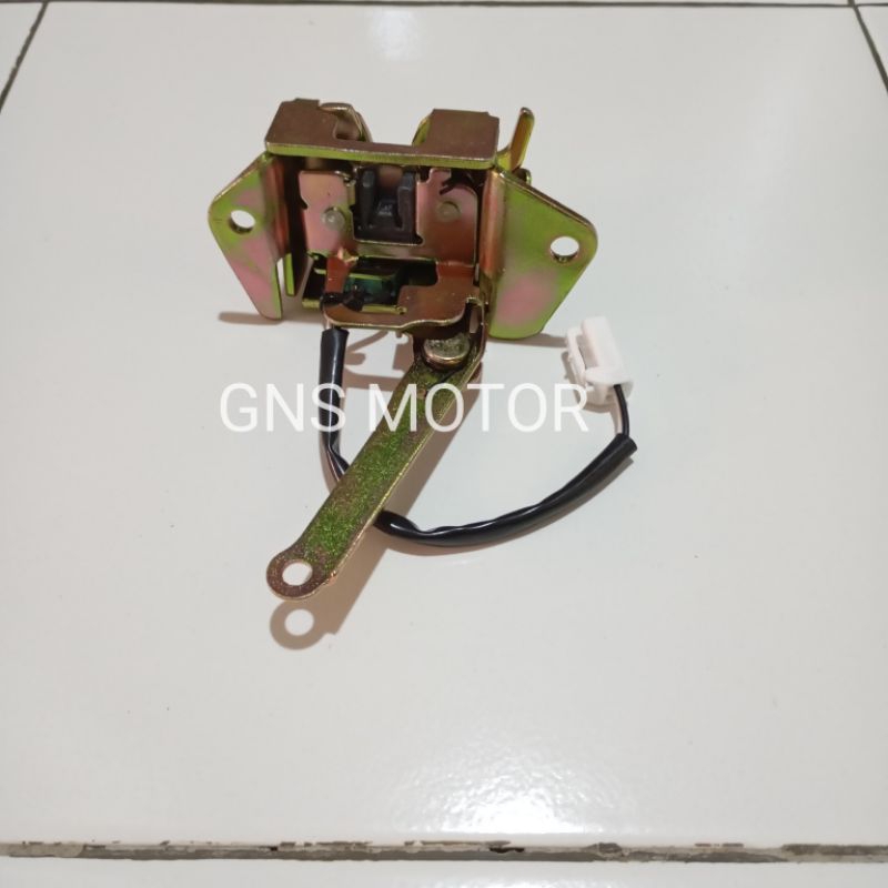 Door lock kunci pintu belakang avanza