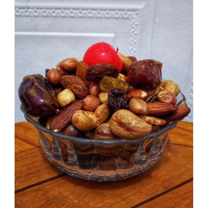 

Trail Mix Nuts and Fruit 1 kg