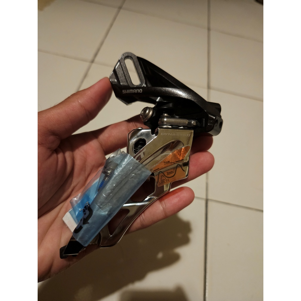 Front Derailleur Sepeda / FD Shimano Deore XT 3 x 11 speed FD-M8000-D Japan