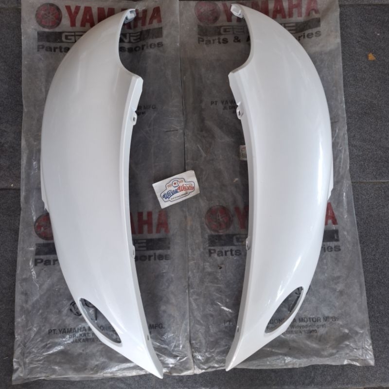 Cover body bodi belakang Fino karbu putih merah maroon hitam pink hijau tosca toska | 1UB-F1721-00-P