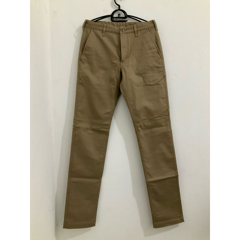 preloved celana panjang slim fit pria UNQL (cut label) ukuran 29 warna khaki
