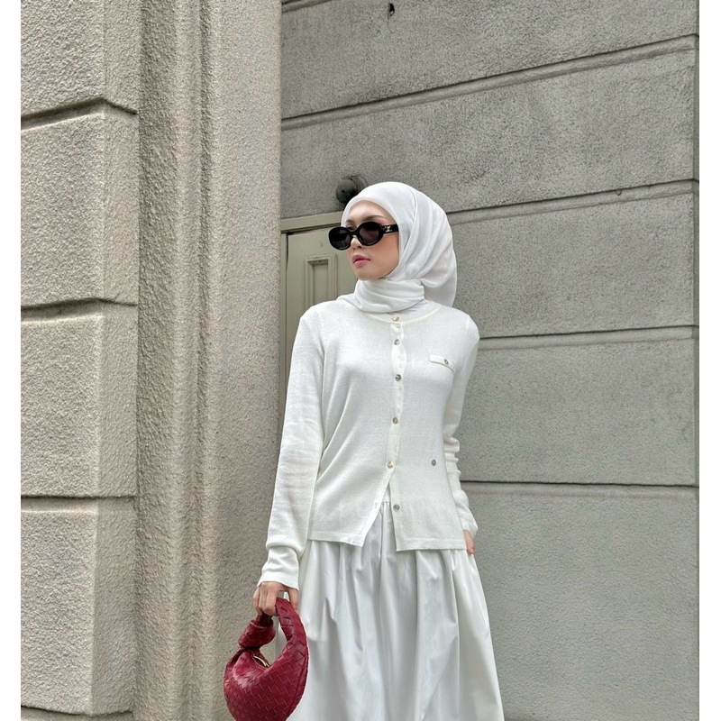 KACAMATA HITAM ANITA TLB