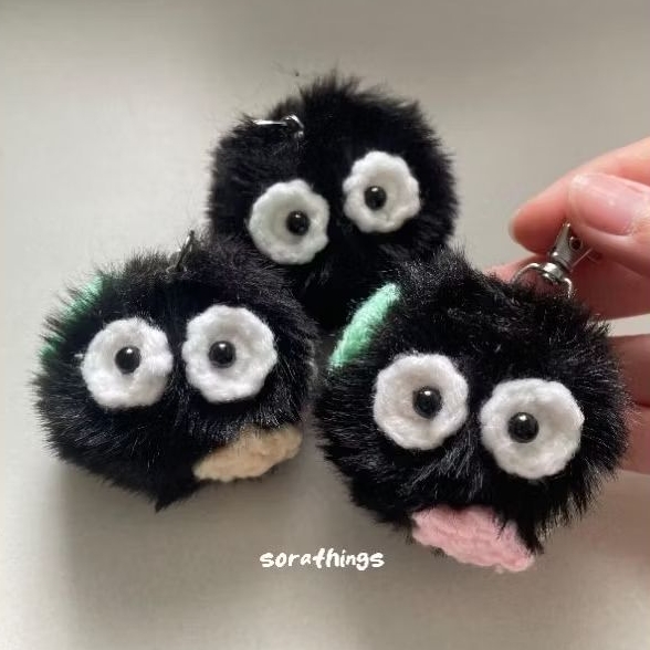 Gantungan Kunci Susuwatari Rajut | Ganci Crochet Studio Ghibli | Keychain Spirited Away | Baca deskr