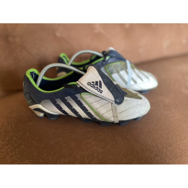 Sepatu Bola Adidas Predator Power Swerve HG