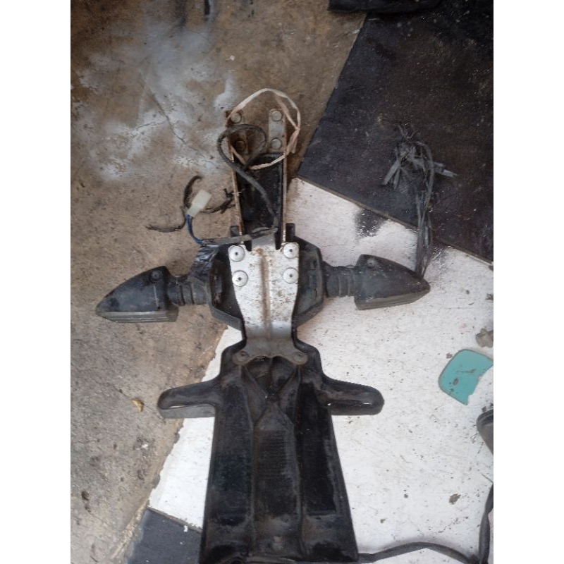 spakbor belakang Yamaha R 15 original