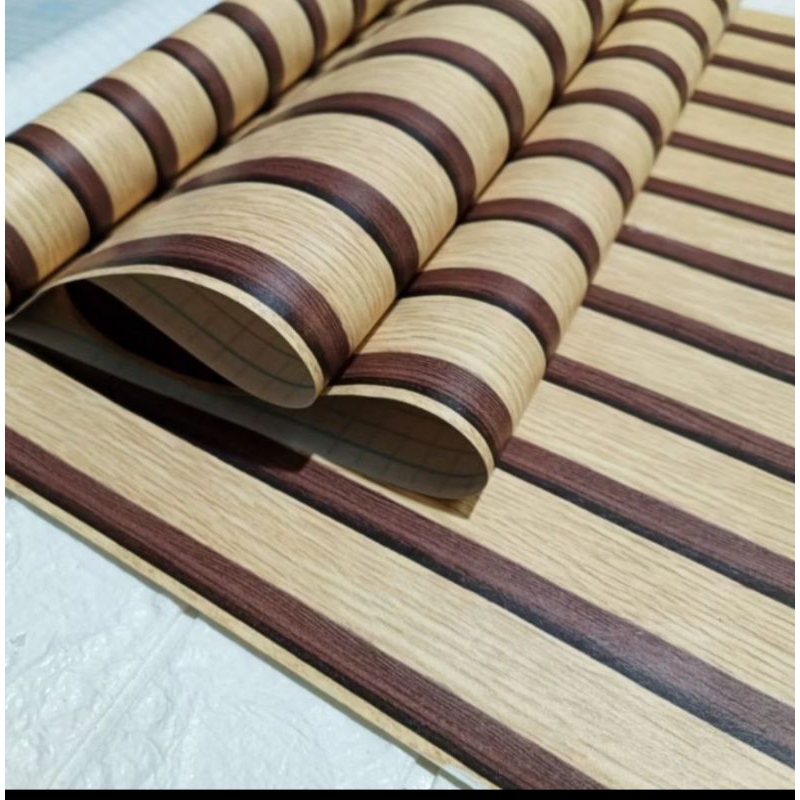 Wallpaper Sticker Dinding Motif Kayu Triplek Garis Coklat Tua Mewah