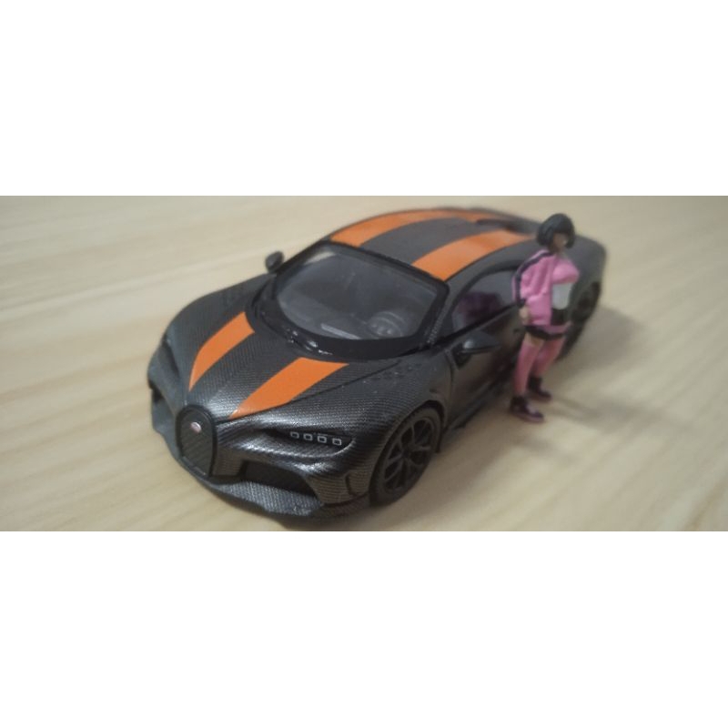 MiniGT Bugatti Chiron Super Sport 300+ Black Carbon
