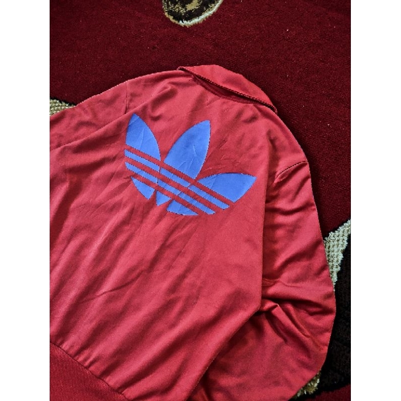 tracktop adidas big logo