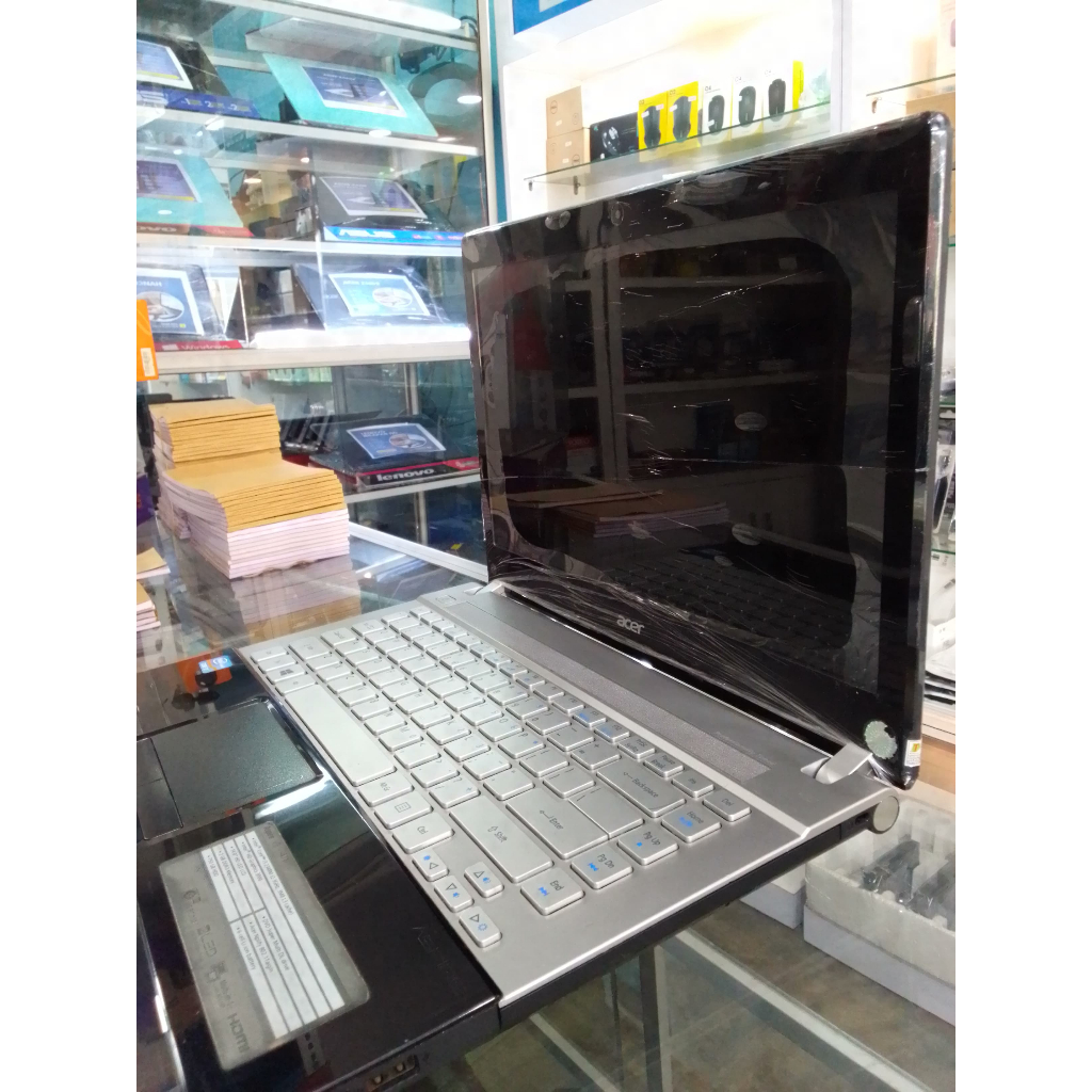 LAPTOP ACER V3-471 CORE i7 SECOND MULUS LIKE NEW