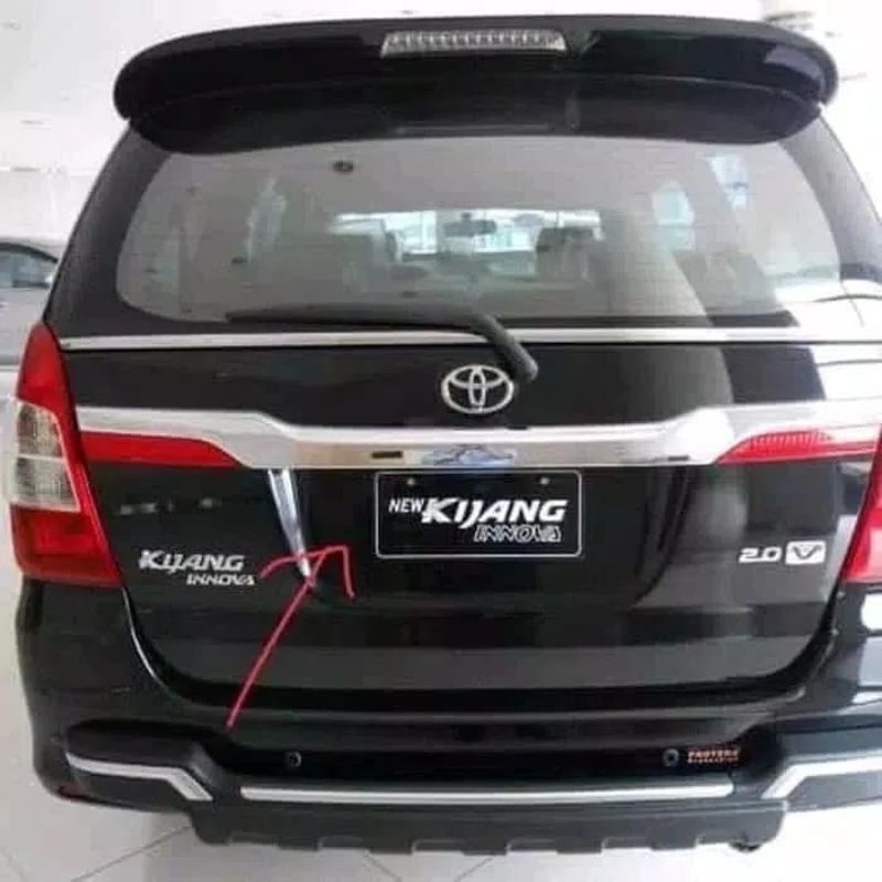 Original Trunklid Innova 2014-2015